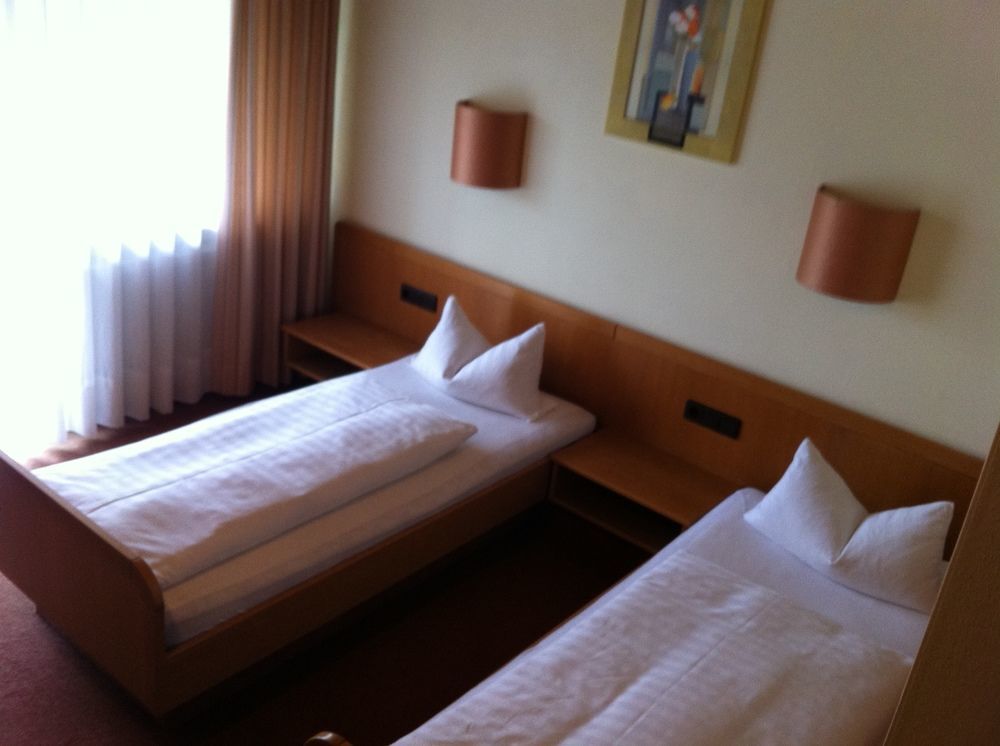 Hotel Bacchusstube Garni Goldbach  Exterior foto